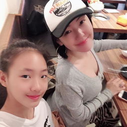 组图小s迎41岁生日长女次女狂晒合照为妈妈送祝福