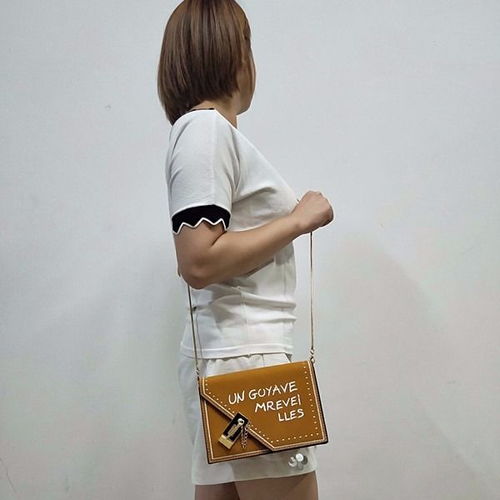 高级感包包洋气学生韩版女包潮新款2020网红小黑包质感斜挎小包女