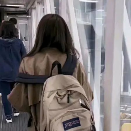 头像女生长发头像高冷