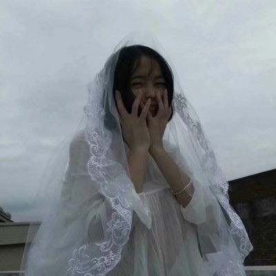 女生头像越俏皮本人越好看婚纱