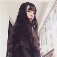 图片头像女生唯美时尚显气质的你总在笑只是从不对我