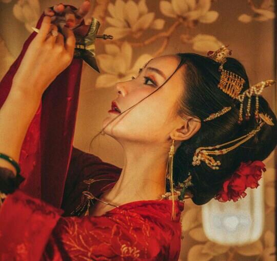 微微一笑入君心作为律师在法庭上,她对自己的对手心动了