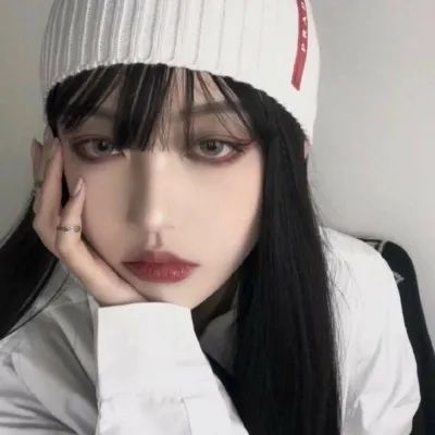 女生头像姐拽姐有理你拽姐揍你
