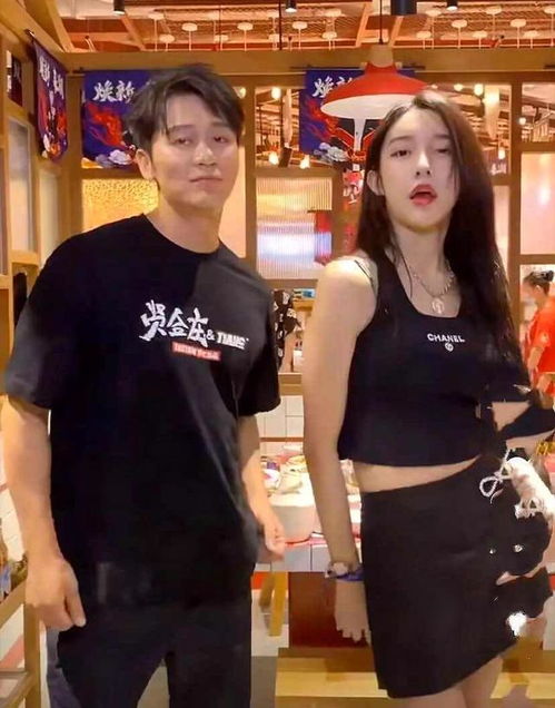 李晨与最美伪娘艾比深夜共舞,艾比嘴巴又整了,cp感强烈