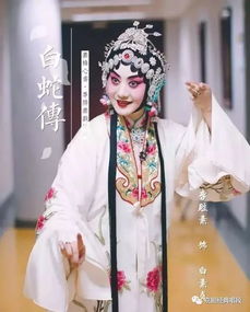 她是京剧界的第一美人,53岁的她依旧美若天仙,颇得梅派神韵