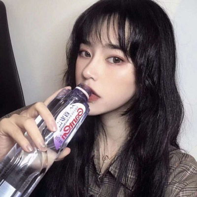 超拽头像女霸气超拽韩版女头像