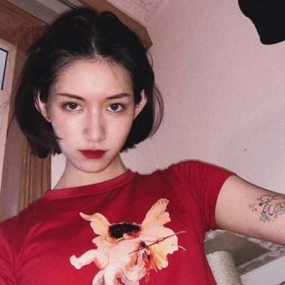 短发美女微信头像图片2020短发微信头像女霸气范