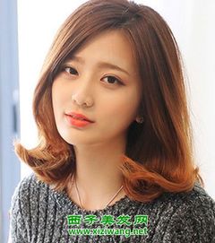 女生中短发卷发发型图片打造潮流时尚感觉