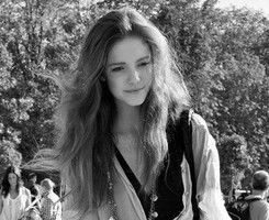 求欧美唯美头像,只要女生的,要侧面的,一定要欧美的