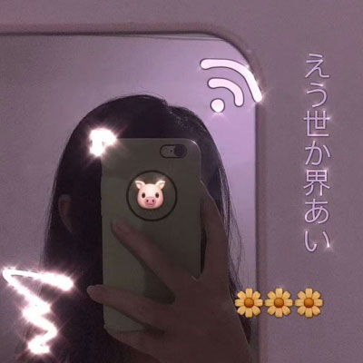 超好看的手机挡脸女头手拿手机挡脸的女生图片