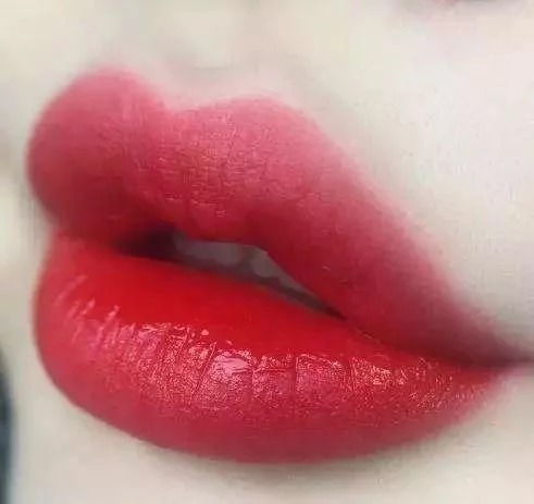 女人们最挚爱口红,推荐不挑肤色又显白口红,美美哒打开2018