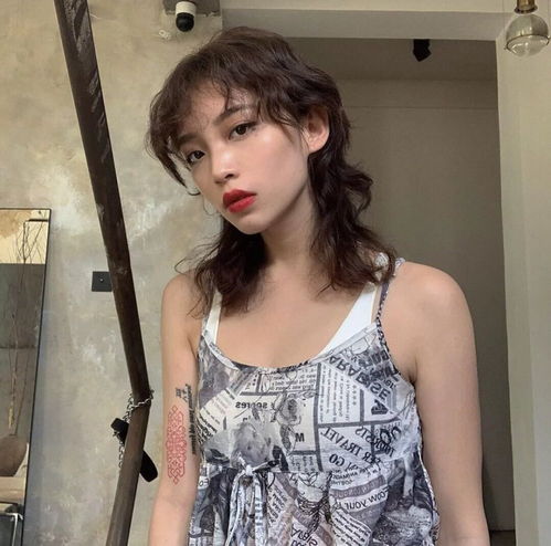高级感女生头像遇见的人越多才知道自己最喜欢谁