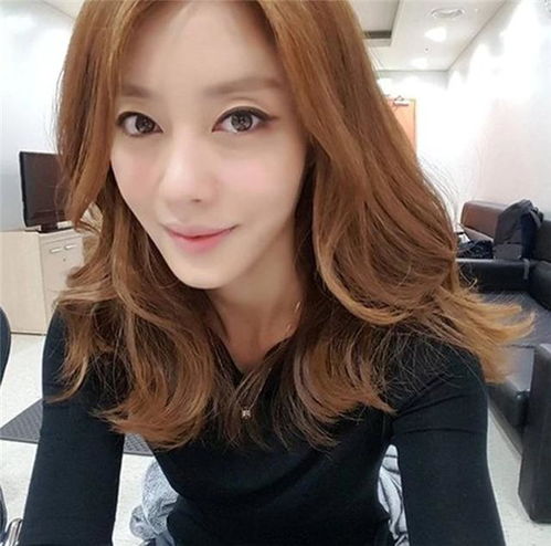 女星带俩娃闪婚2次,不到3年再次离婚,曾为抚养权放弃财产分割