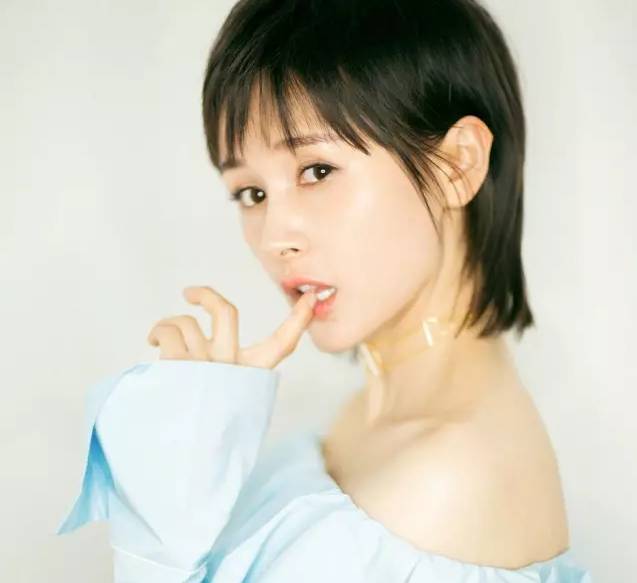超短发女生头像王子文