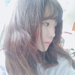 美女中学生,晒出侧颜自拍照,网友按捺不住了我想看正脸