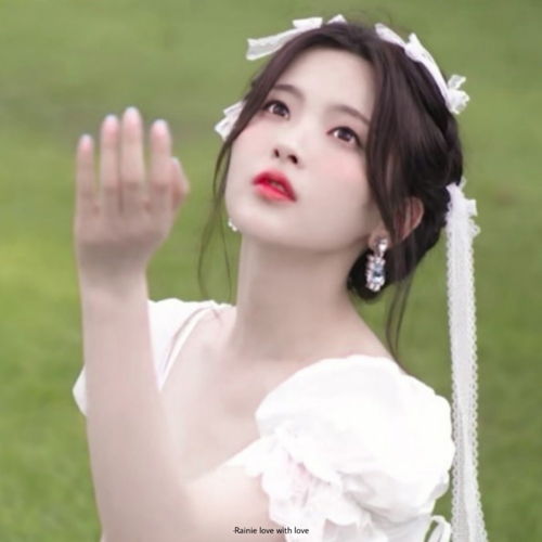 巨美超仙头像之杨超越第一波