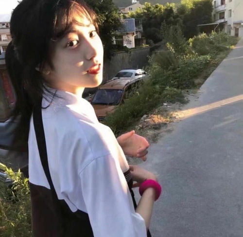 不烂大街的小众头像隔山隔海念念不忘是你.