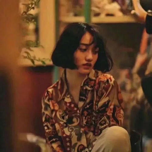 个性小可爱女生头像反正人活着也就图个舒服和自然