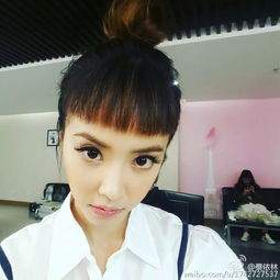 南宁妹爱的中分发型又过时了据说今年流行这种眉上刘海