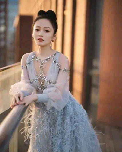 超惊艳的古风女生头像李思思