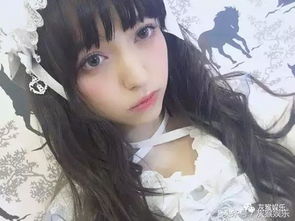 节目上被女星推为一定红的洋娃娃系美少女,演艺圈已有14年的资历