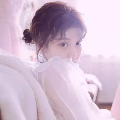 女生头像寻了半年的春天,你一笑便是了588