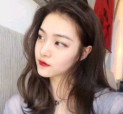 2024最好运头像女中年女人