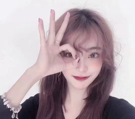 女生想和你么么哒,这3个暗示会提醒你,大猪蹄子盘她