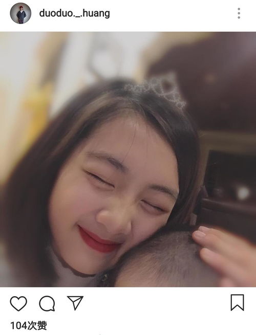 黄磊孙莉发文为14岁女儿庆生,多多搂弟弟好宠溺,大红唇尽显成熟
