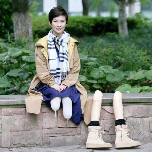 汶川地震中丧女失腿的廖智,被离婚6年嫁华裔,创办公司儿女双全