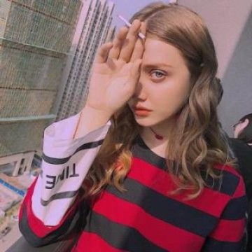 红色系妖娆女生微信头像2021最火爆,女生头像图片