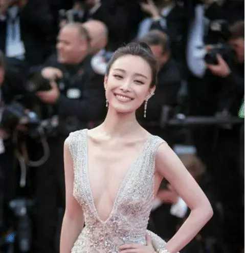 倪妮大玩其梗馋我身子的女生更多吧网友直呼好家伙