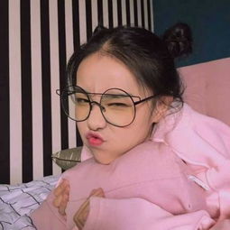 女生闺蜜头像两张一对高清2018最新被爱的人总是有恃无恐