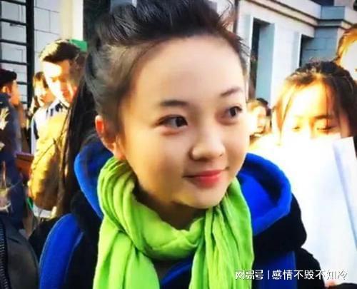 08年奥运会红衣女孩长大被嫌土肥圆,姿态扭捏惹人反感