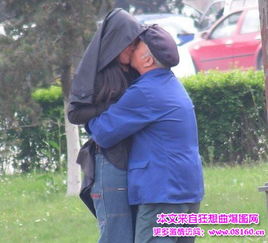 广西女人在山坡上卖淫,嫖娼者多为老人和民工