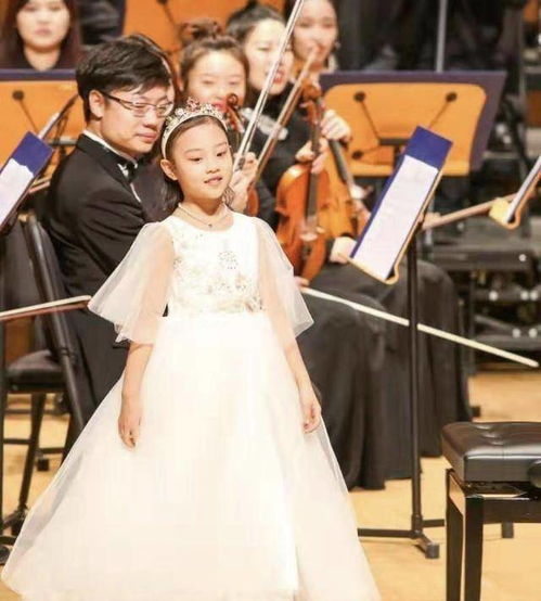 40岁李小璐带甜馨合跳女团舞,8岁甜馨艺术天赋高,跳舞比妈妈还有范