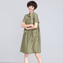 40岁女人的青春感,一件连衣裙轻松穿出来,这个夏季要你好看