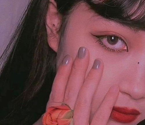 伤感系ins风女生头像,你独独不该在我心上,又退我千丈