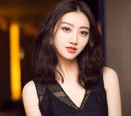 迪丽热巴板寸头,有颜真的可以为所欲为