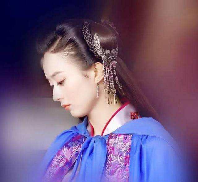 她是外形可爱的美少女,被称小赵丽颖,大有接班赵丽颖的趋势