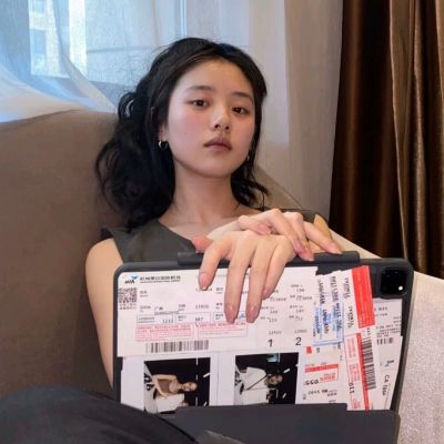 美女才会刷到的沙雕文案