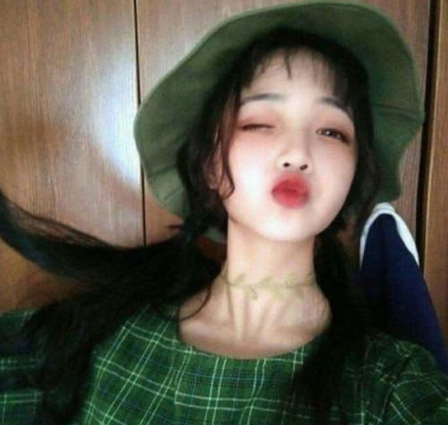 绿色可爱女生头像图片