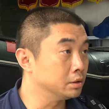 十二岁女孩微信头像离家出走