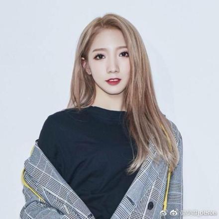 孟美岐的鼻子杨超越的童颜分析101女孩的长相和气质