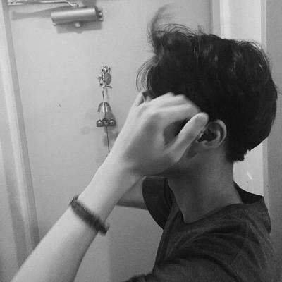 清傲孤寂霸气头像男生超拽冷酷