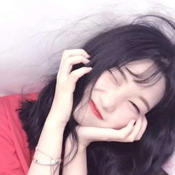 萌呆呆的个性少女头像