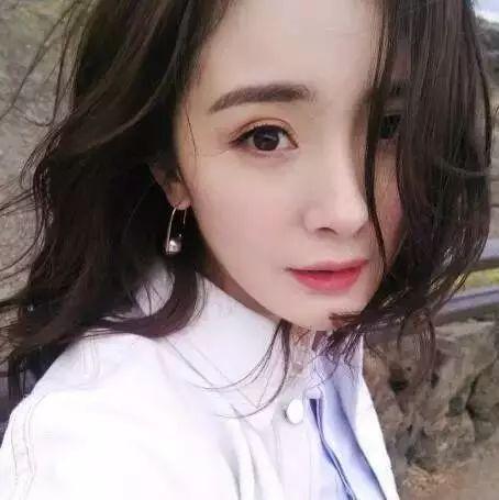 美人计杨幂自拍不露全脸,秘密我只说一次