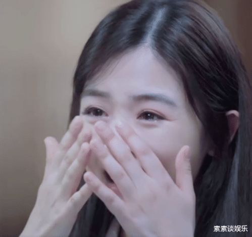 张含韵一首歌赚20亿,曾被黑到隐退,悄悄拔尖后,惊艳所有人