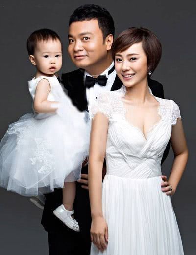 曾比唐嫣还红,嫁大12岁二婚老公被宠上天,今38岁仍似少女