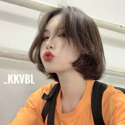 短头发女生头像霸气好看漂亮女生短头发图片